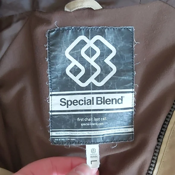 Special Blend Shell Jacket - Picture 4 of 4